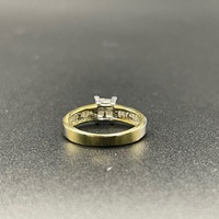 Ladies 18ct Yellow Gold Natural Diamond Cluster Ring