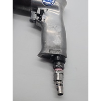 Shinano SI-5305A 3/8 Inch Capacity Geared Pistol Grip Reversible Drill