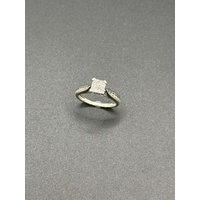 Ladies 9ct White Gold Diamond Cluster Ring