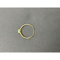 Ladies 18ct Yellow Gold White Opal Ring