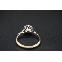 Ladies 9ct Yellow Gold Vintage Design Ring