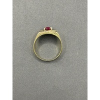 Men’s 18ct Yellow Gold Red-Coloured Stone Signet Ring