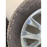 GMC Silverado 1500 Rims & Tyres Bridgestone Size 275/60/R20 x 4