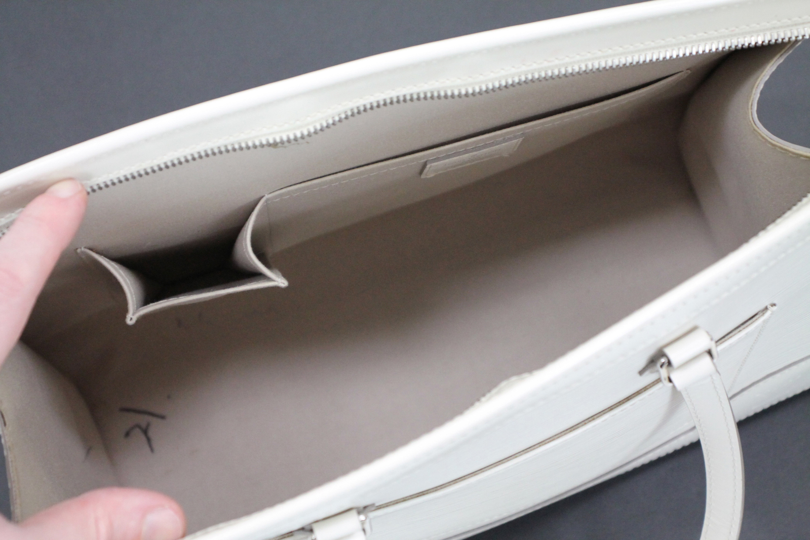 Totes Louis Vuitton Louis Vuitton Madeline GM in White EPI Leather Size One Size