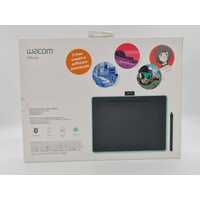 Wacom Intuos Medium Black Bluetooth Graphics Drawing Tablet (Pre-Owned)