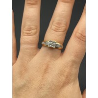 Ladies 18ct Yellow Gold Diamond Engagement Ring (Pre-Owned)