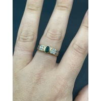Ladies 18ct Yellow Gold Green Gemstones and CZ Stone Ring