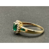Ladies 9ct Yellow Gold Green Gemstones and Diamonds Ring
