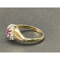 Ladies 9ct Yellow Gold Red Gemstone & Diamond Ring