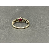 Ladies 9ct Yellow Gold Red Gemstone Ring