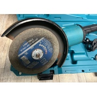  Makita GA9060K 9 Inch 230mm Corded Angle Grinder with Hard Case