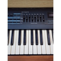Roland JV-90 Expandable Synthesizer Rare Vintage 90s 76-Key Keyboard