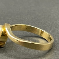 Ladies 18ct Yellow Gold White Pearl Diamond Ring