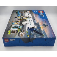 LEGO City Passenger Airplane 60367 Set 913 pcs Ages 7+ Building Toy