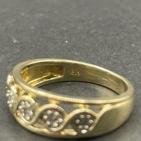 Ladies 9ct Yellow Gold Diamond Cluster Ring