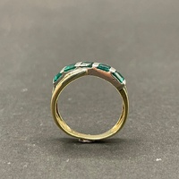 Ladies 9ct Yellow Gold Green Gemstones and Diamonds Ring