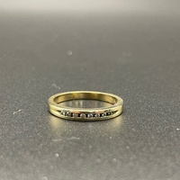Ladies 9ct Yellow Gold Natural Diamond Ring