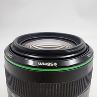 Canon Zoom Lens EF 70-300mm f/4.5-5.6 DO IS USM with Bag and Hood