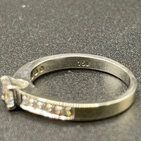 Ladies 18ct White Gold Natural Diamond Ring