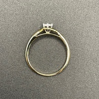 Ladies 9ct Yellow Gold Natural Diamond Ring