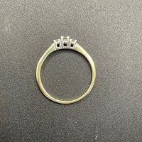 Ladies 10ct Yellow Gold Diamond Ring