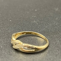 Ladies 9ct Yellow Gold Natural Diamond Ring