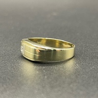 Mens 9ct Yellow Gold Signet Ring