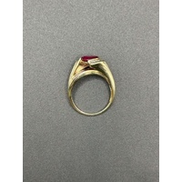 Ladies 9ct Yellow Gold Pink Gemstone Ring