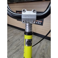 Kostka Twenty Max Adult Footbike Kick Scooter 20/20 Wheels 150kg Neon Yellow