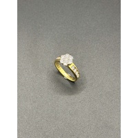 Ladies 18ct Yellow Gold Diamond Cluster Flower Ring