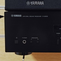 Yamaha R-S202 Stereo Receiver NS-BP301 Bookshelf Speakers with Remote