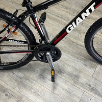 Giant Boulder 3 Mountain Bike Small Frame Black Red Mens Bicycle