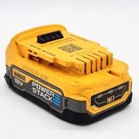 DeWALT DCF787 18V XR Cordless Impact Driver 1.7Ah Battery and Charger with Case