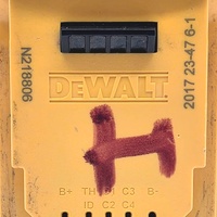 DeWALT DCB182-XE 18V 4.0Ah XR Li-Ion Battery Pack