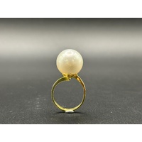 Ladies 14ct Yellow Gold White Pearl Ring