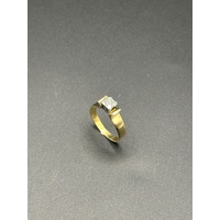 Ladies 18ct Yellow Gold Diamond Ring