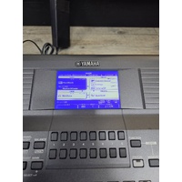 Yamaha PSR-S670 61 Key Arranger Workstation Keyboard 416 Voices 230 Styles