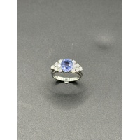 Ladies 18ct White Gold Blue Sapphire & Diamond Ring