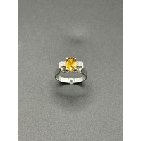 Ladies 18ct White Gold Amber Sapphire & Diamond Ring