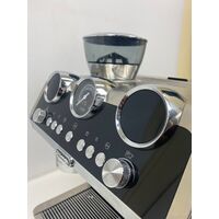DeLonghi La Specialista Coffee Espresso Maker Machine with Attachments