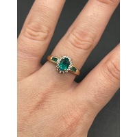 Ladies 9ct Yellow Gold Green Gemstones and Diamonds Ring
