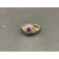 Ladies 9ct Yellow Gold Red Gemstone & Diamond Ring