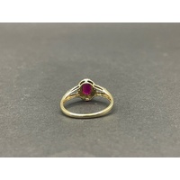 Ladies 9ct Yellow Gold Red Gemstone Ring