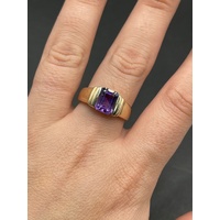 Ladies 9ct Yellow Gold Purple Gemstone Ring