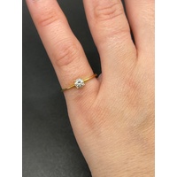 Ladies 21ct Yellow Gold Cubic Zirconia Ring