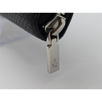 Lacoste Ladies Chantaco Zipped Matte Leather Wallet Noir