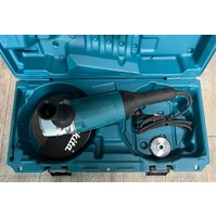  Makita GA9060K 9 Inch 230mm Corded Angle Grinder with Hard Case