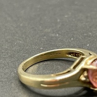 Ladies 9ct Yellow Gold Pink Gemstone Ring