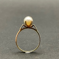 Ladies 9ct Yellow Gold White Pearl Ring