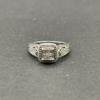 Ladies 9ct White Gold Diamond Ring